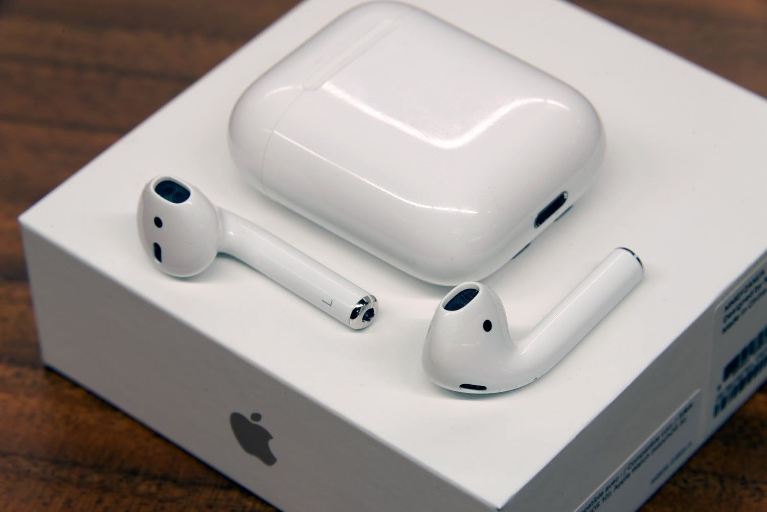 Top 5 Reasons to Choose Apple AirPods for Everyday Use